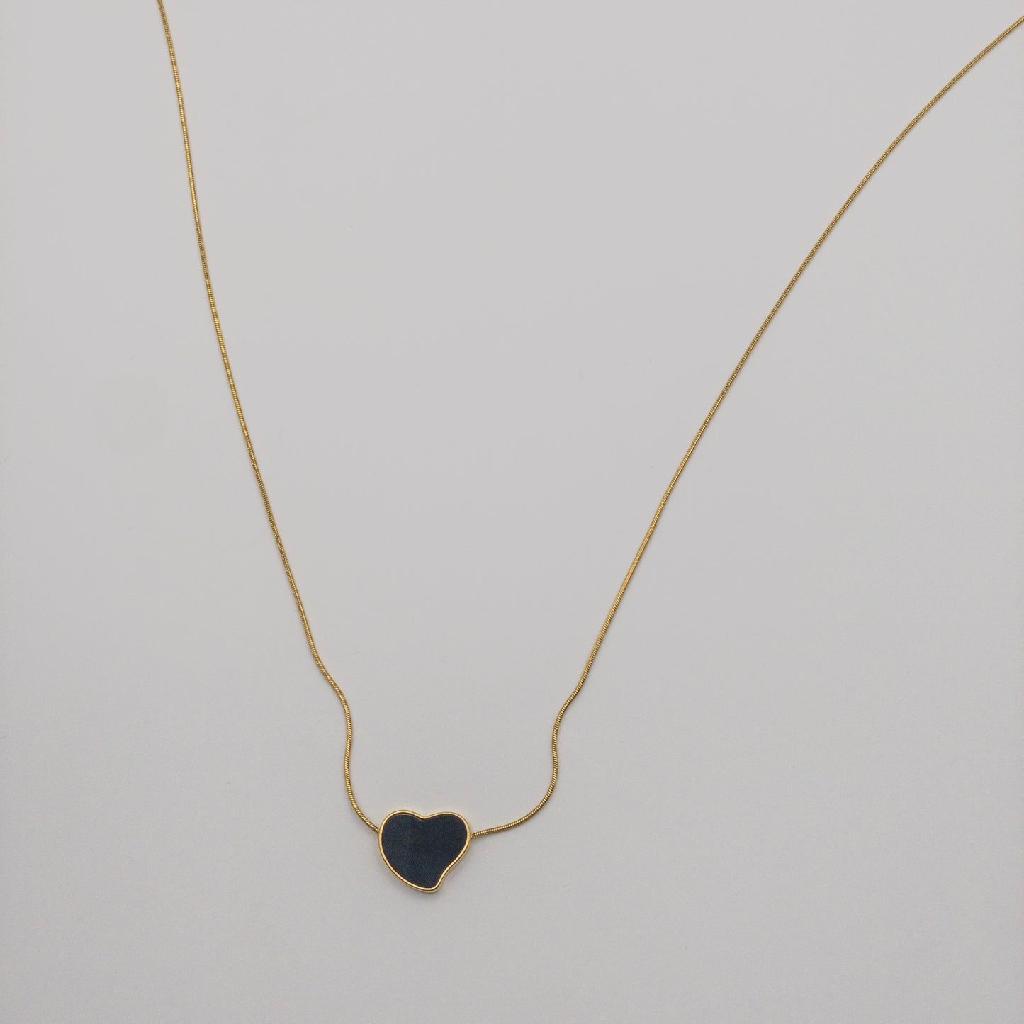 "Midnight Love" Black Heart Snake Chain Necklace (Anti-Tarnish)
