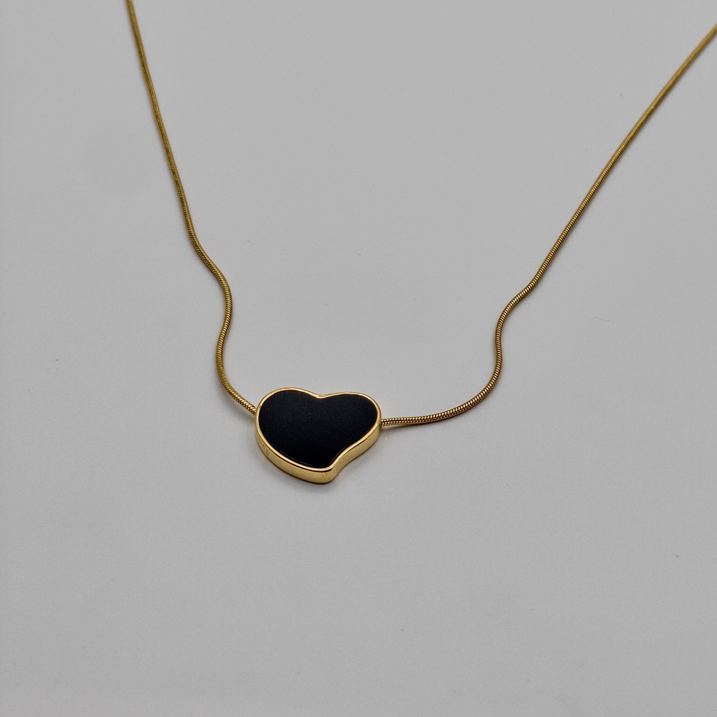 "Midnight Love" Black Heart Snake Chain Necklace (Anti-Tarnish)