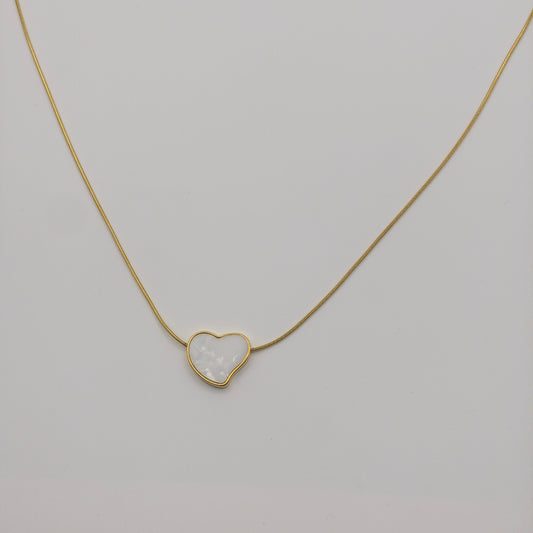 "Pure Love" White Heart Snake Chain Necklace (Anti-Tarnish)
