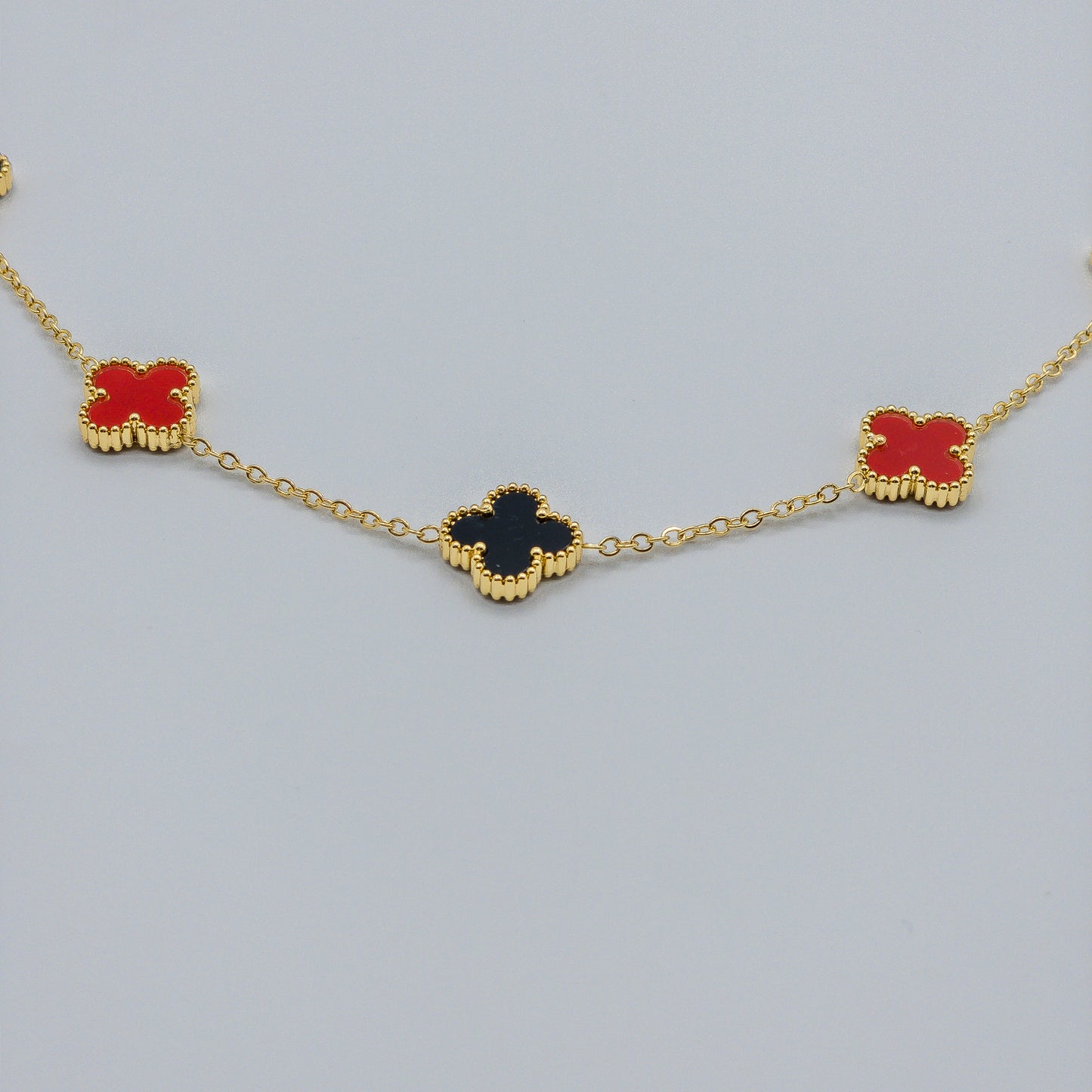 "Alba" Red & Black Clover Motif Necklace (Anti-Tarnish)