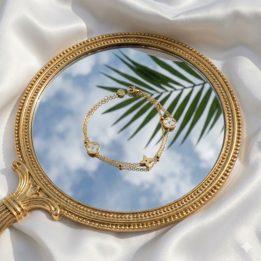 White Clover & Golden Star Charm Bracelet (Anti-Tarnish)